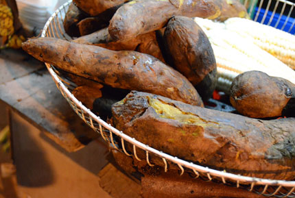 Qu&agrave; vặt sưởi ấm trời đ&ocirc;ng H&agrave; Nội 1