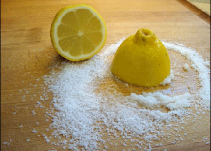 C&aacute;ch l&agrave;m vệ sinh thớt gỗ 1