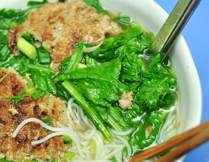 Bún chả chan phố Mai Hắc Đế 4