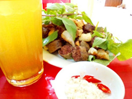 Bún đậu lòng rán phố Hàng Chĩnh 2