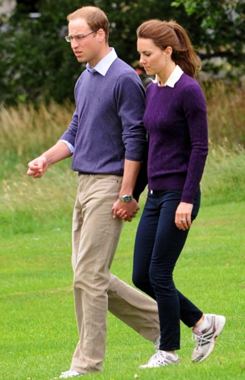 Những khoảnh khắc ton-sur-ton của gia đ&igrave;nh Kate 10