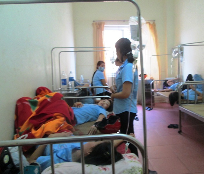 Thanh Hóa: 71 công nhân nhập viện sau bữa cơm trưa 1