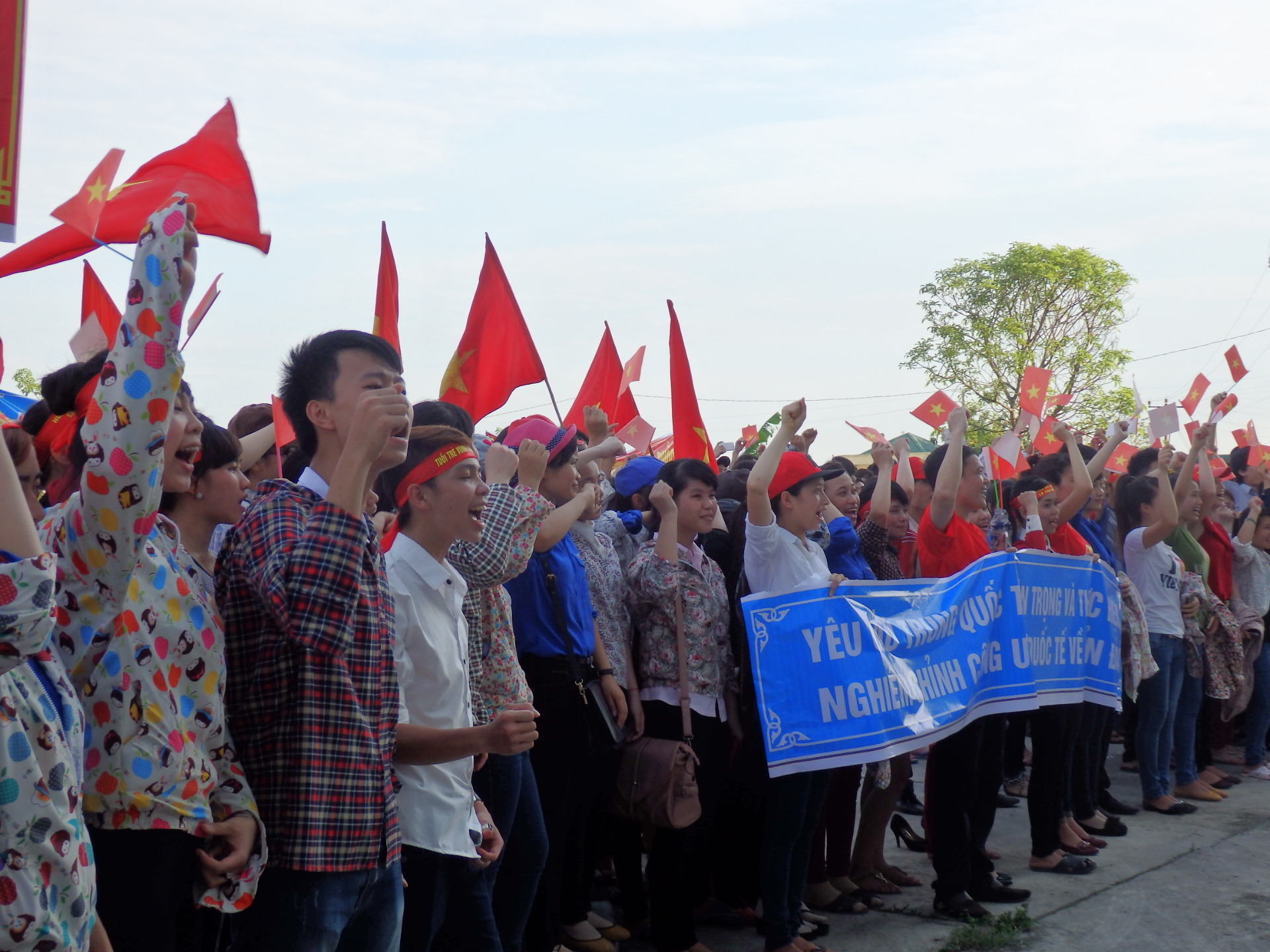 Thanh Hoá: Mít tinh  phản đối Trung Quốc đặt giàn khoan trái phép tại Biển Đông. 5