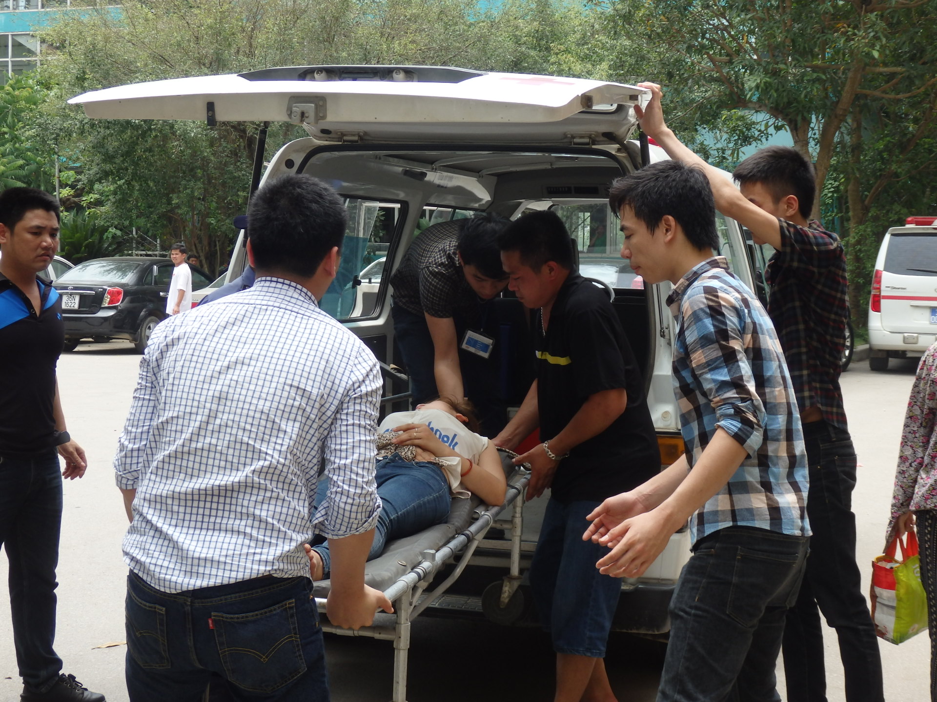 Lại ngộ độc tập thể tại Công ty Hong Fu và Công ty Hồng Mỹ 2