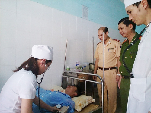 Thanh Hoá: Cảnh sát giao thông bị hành hung dã man 1