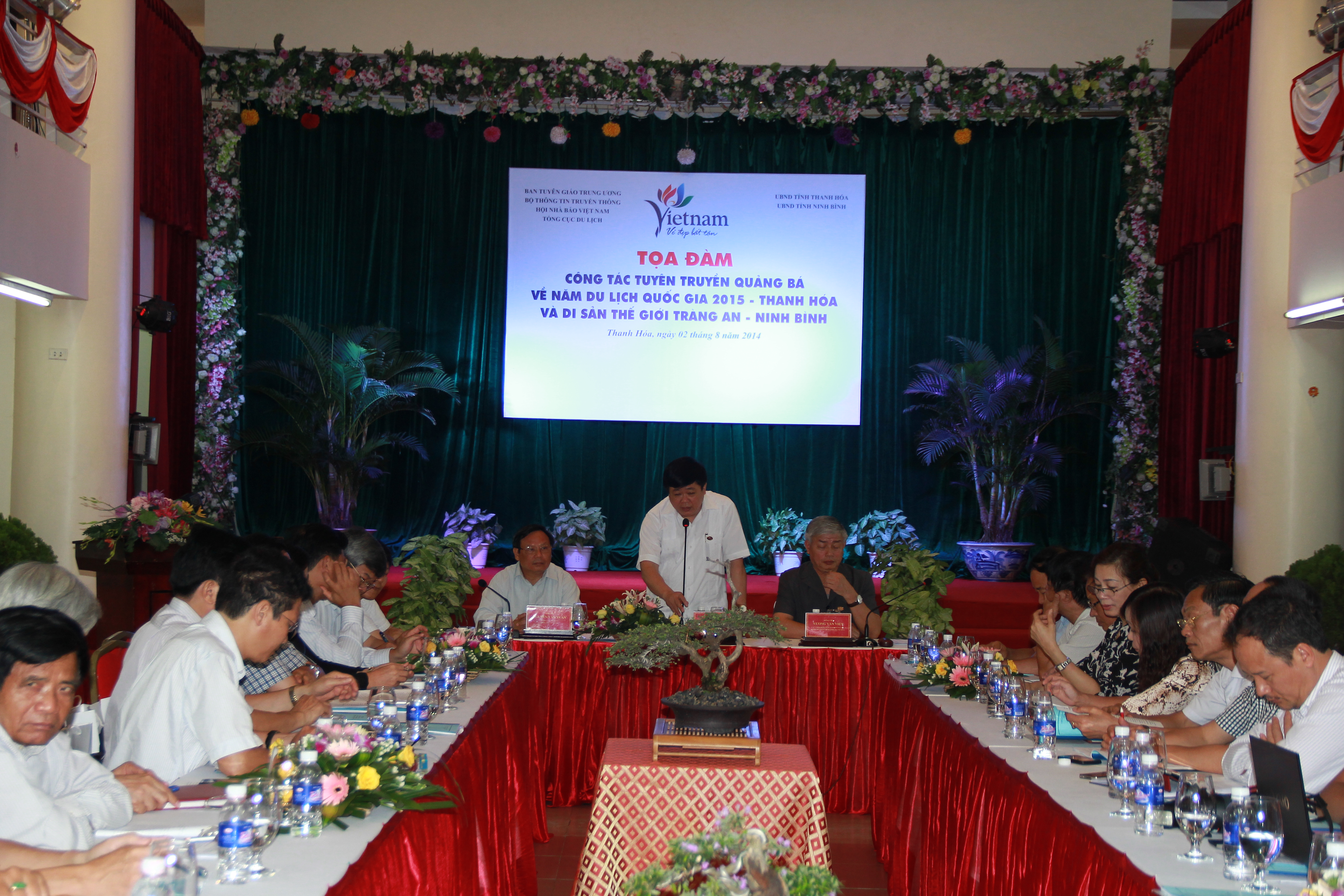 Thanh H&oacute;a: Quảng b&aacute; cho Năm Du lịch Quốc gia 2015 2