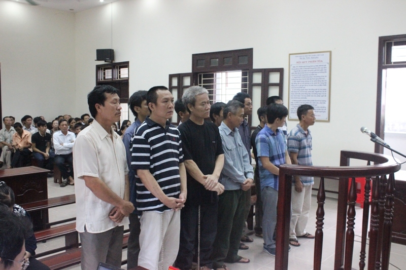 Thanh H&oacute;a: X&eacute;t xử vụ &aacute;n bu&ocirc;n lậu xăng dầu tr&ecirc;n biển 1