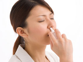 Tác hại khi dùng thuốc nhỏ mũi sai cách 1