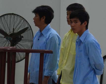Giết người trong quán nhậu, lãnh án tù 1