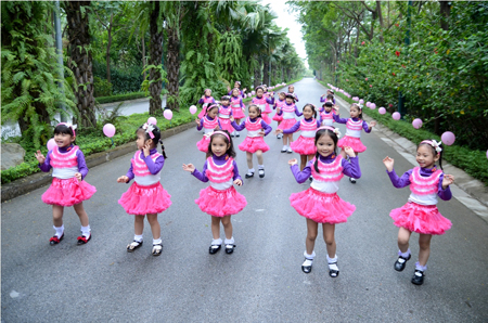 Đến EcoSunday tận hưởng kh&ocirc;ng kh&iacute; Gi&aacute;ng sinh Ecopark   7