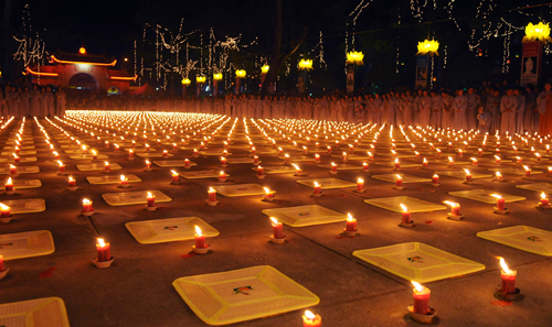 Lễ hội hoa đăng lớn nhất Việt Nam 11