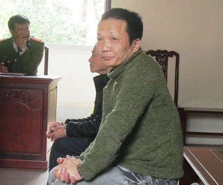Mẹ thản nhiên ném con xuống sông rồi dựng hiện trường giả 3