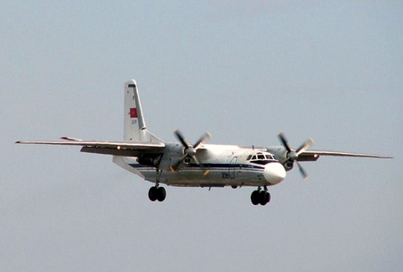 Thủy phi cơ của Hải quân VN phát hiện mảnh vỡ nghi cửa sổ máy bay 9