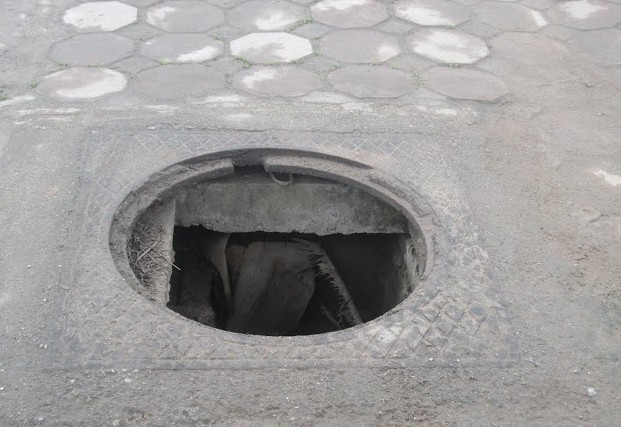 H&agrave; Nội:  Những c&aacute;i bẫy "chết người" tr&ecirc;n đường 2