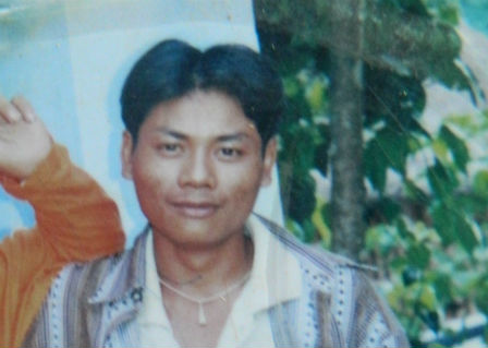 Gục ng&atilde; trước cảnh chồng đồi bại b&ecirc;n con g&aacute;i ri&ecirc;ng 1