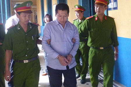 &ldquo;Y&ecirc;u r&acirc;u xanh&rdquo; trong nh&agrave; bỗng dưng&hellip; nổi loạn 4