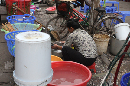 Người dân vô tư “ăn bẩn” 10