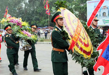 Trang nghi&ecirc;m lễ d&acirc;ng hương tưởng nhớ c&aacute;c Vua H&ugrave;ng 4