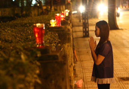 Ngập tr&agrave;n &aacute;nh nến tại 30 Ho&agrave;ng Diệu kỷ niệm 104 năm ng&agrave;y sinh Đại tướng V&otilde; Nguy&ecirc;n Gi&aacute;p 6