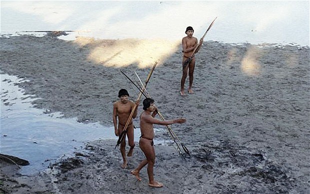 Bộ lạc bí ẩn ở Amazon kêu gọi sự trợ giúp của thế giới bên ngoài 1