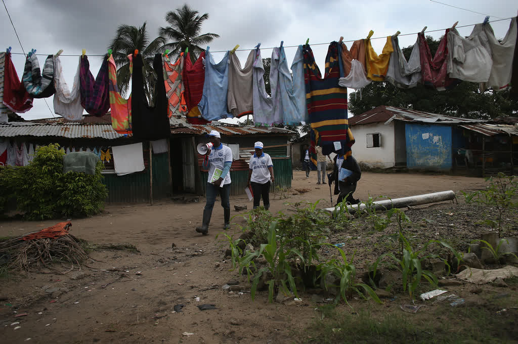 Ebola bùng phát: Niềm tin vào sự sống của người dân Tây Phi 4