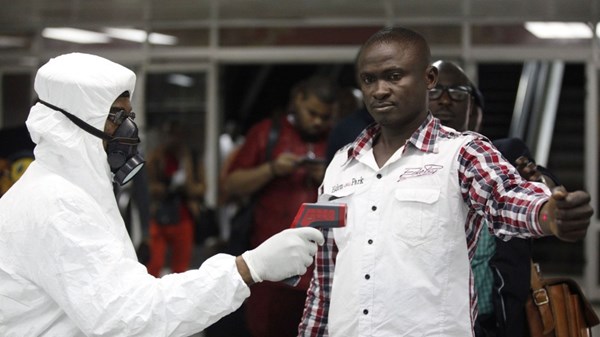 Ebola ở Tây Phi: Bạo lực xuất hiện, người nhiễm bệnh đi lang thang trên phố 1