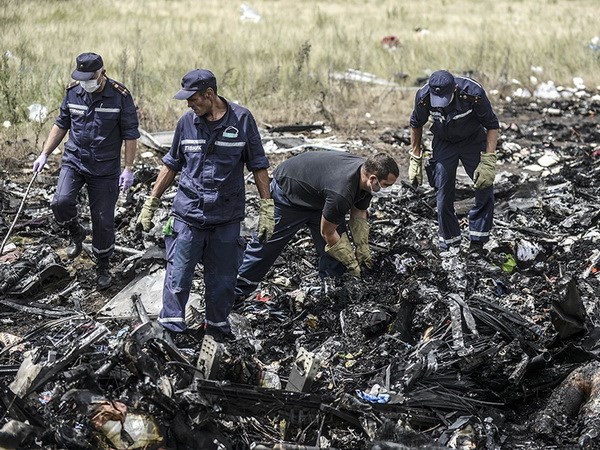 Nỗ lực quan hệ với các bên để tìm kiếm nạn nhân MH17 1