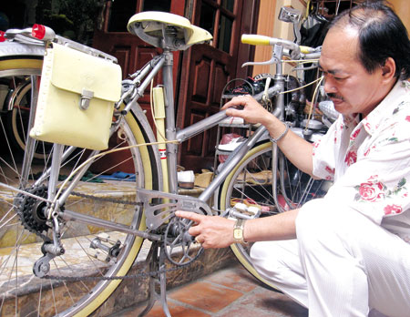 Chiếc xe đạp cổ của đại gia Hà Nội Giá đắt bằng căn nhà phố Hàng Đào  Báo  Dân trí
