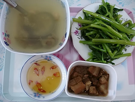 Cách nấu nướng nướng canh sấu sườn non vừa vặn thơm phức vừa vặn ngon đích vị mang đến bữa trưa