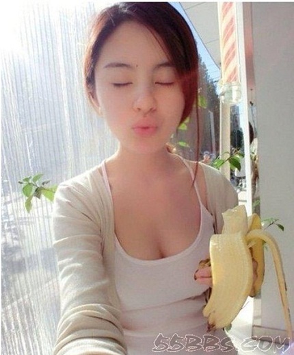 Hot girl gây sốc với loạt ảnh khoe ngực lộ liễu 12 Hot girl gây sốc với loạt ảnh khoe ngực lộ liễu 12