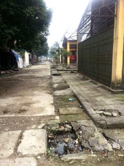 D&acirc;n bức x&uacute;c v&igrave; chợ tr&ecirc;n 18 tỉ bỏ hoang 1