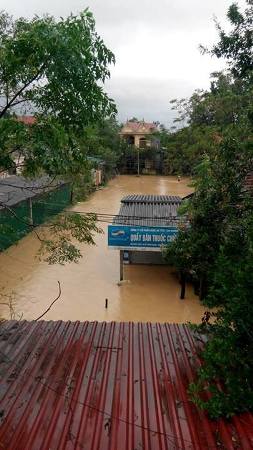 Nước lũ bao trùm tại nhiều địa phương tỉnh Hà Tĩnh 9
