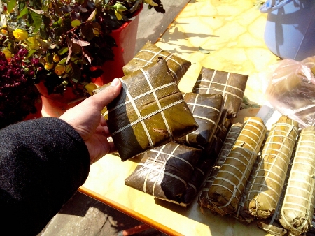 B&aacute;nh chưng ầm ầm &ldquo;xuống&rdquo; phố đ&oacute;n &ocirc;ng C&ocirc;ng, &ocirc;ng T&aacute;o 5