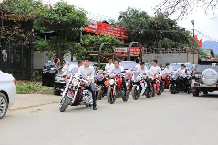 Vụ đám cưới “khủng” tại Hương Sơn, Hà Tĩnh: Sẽ thu xe xung công quỹ nếu không chứng minh được nguồn gốc 1