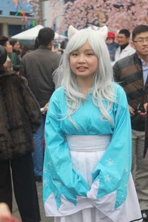 Kỳ quái những sắc màu cosplay trong Lễ hội hoa Anh đào 2014  3