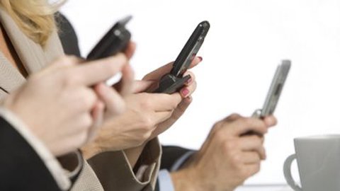 Dịch vụ tin nhắn di động của Viettel bị nghẽn mạch tối 11/3 1