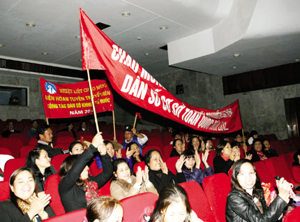 Những b&ocirc;ng hoa d&acirc;n số 4