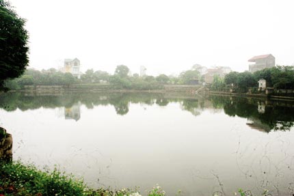 Vén màn bí ẩn hồ thiêng Yên Quán 1 Vén màn bí ẩn hồ thiêng Yên Quán 1