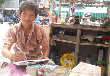 Hành trình tìm “chìa khóa” mở cuộc đời của lão thợ khóa câm điếc thông thạo 4 ngoại ngữ 1