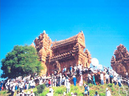 Lễ hội Kat&ecirc; của người Chăm 3