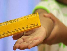 Đắng l&ograve;ng b&eacute; trai 10 tuổi tử vong do bị gi&aacute;o vi&ecirc;n đ&aacute;nh 1