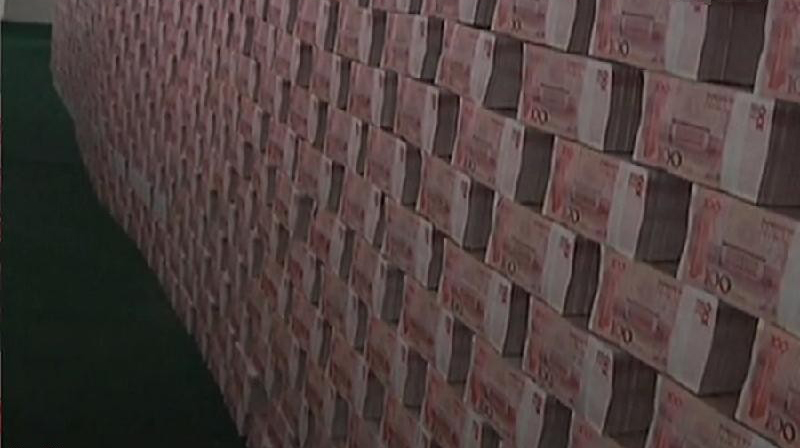 Cận cảnh n&uacute;i tiền 1,5 tấn của tỉ ph&uacute; Trung Quốc 2