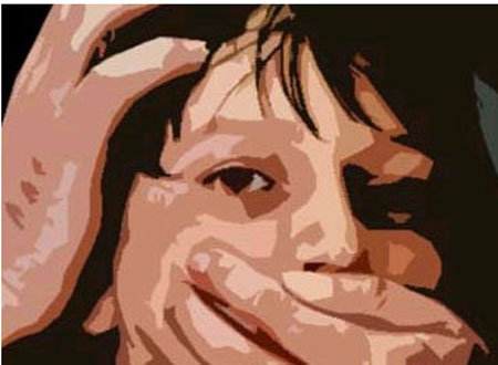 Đi học 1 mình, bé gái 13 tuổi bị cưỡng hiếp và giết hại 1