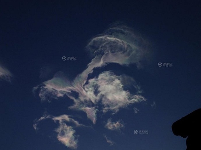 Mây ngũ sắc xuất hiện ở Trung Quốc 2