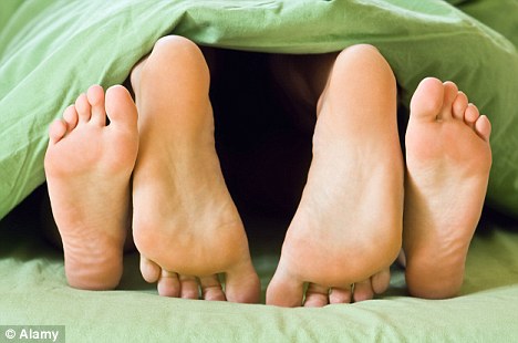 U50 h&agrave;nh hung &ldquo;phi c&ocirc;ng trẻ&rdquo; v&igrave; &hellip; &ldquo;về đ&iacute;ch&rdquo; qu&aacute; sớm 1