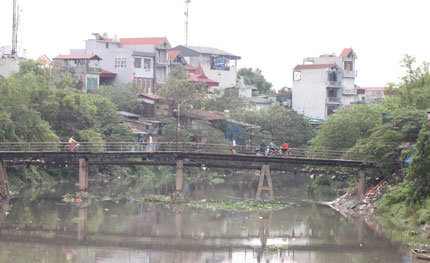 Sông hại người, người “giết” song  2