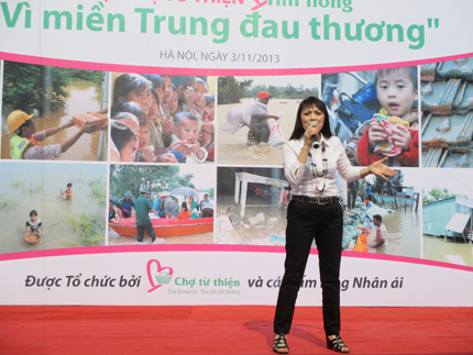 Gia đình NSND Thanh Hoa và Thái Thùy Linh hát ủng hộ miền Trung  6