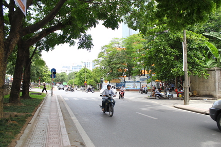 Bí ẩn ngôi nhà ma bị bỏ hoang ở "khu đất kim cương"  4