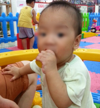 Kh&ocirc;ng khởi tố vụ &aacute;n ch&aacute;u b&eacute; bị bố &ldquo;bắt c&oacute;c&rdquo; ở H&agrave; Đ&ocirc;ng 2