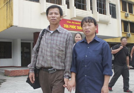 Vợ ông Nguyễn Thanh Chấn: "Không ai đánh đổi khoản tiền đó để lấy cái án tù 10 năm cả" 2